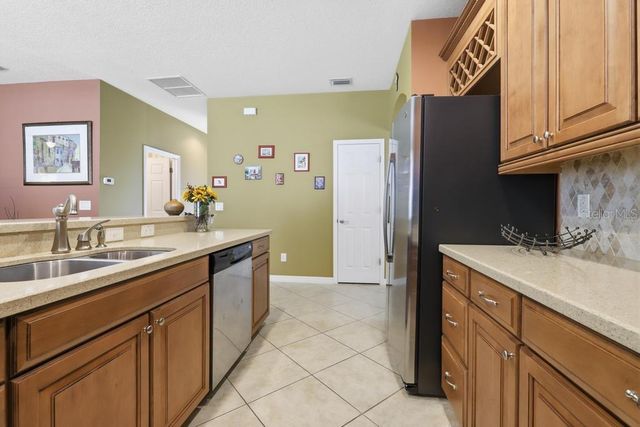 204 WELLINGTON WOODS AVENUE, Deland, FL 32724