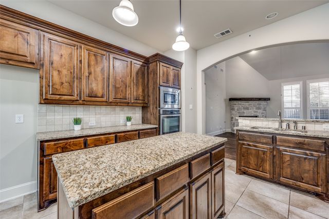 2608 Sir Wade Way, Lewisville, TX 75056