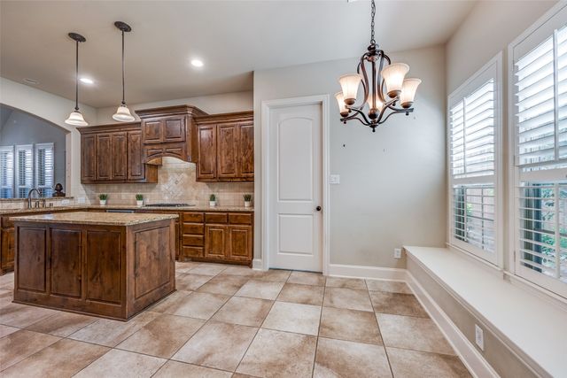 2608 Sir Wade Way, Lewisville, TX 75056