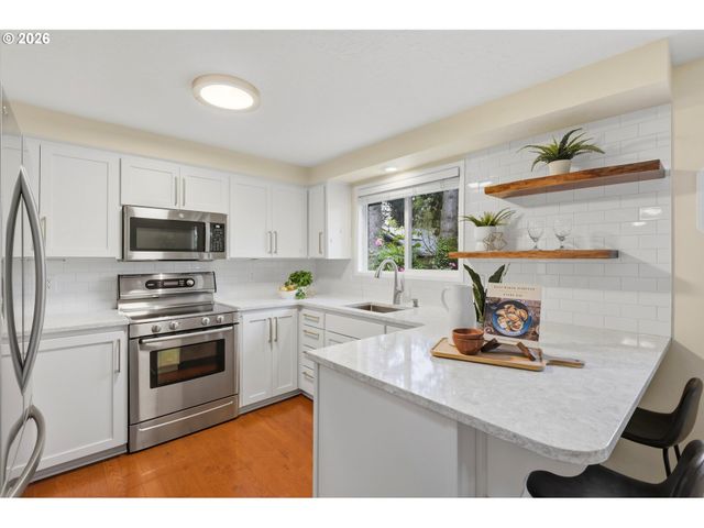 14320 Sw RED HAVEN Dr, Beaverton, OR 97008
