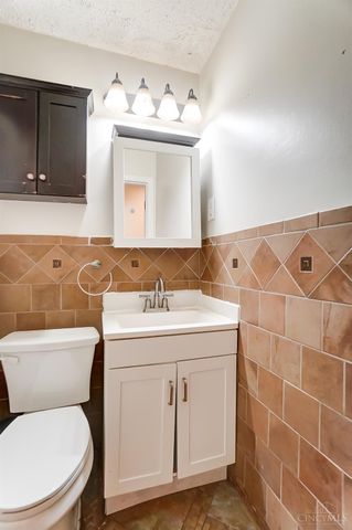 5809 Elder Street, Fairfax, OH 45227