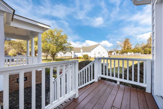 118 Kayleigh Court, Willow Springs, NC 27592