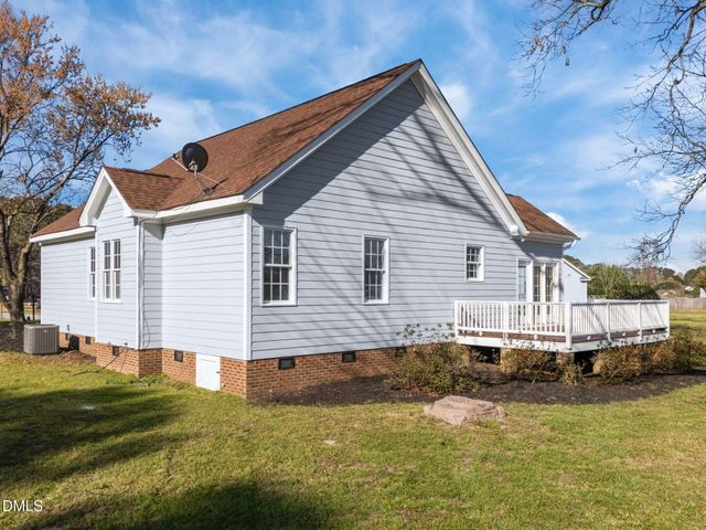 118 Kayleigh Court, Willow Springs, NC 27592