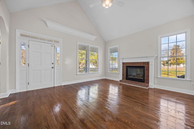 118 Kayleigh Court, Willow Springs, NC 27592