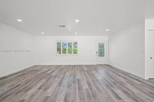 14330 SW 16th St, Davie, FL 33325