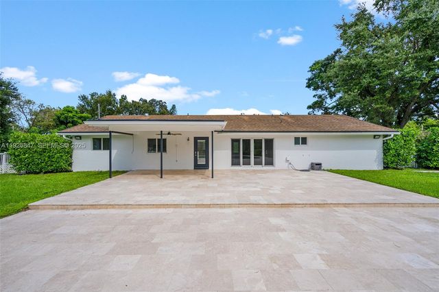 14330 SW 16th St, Davie, FL 33325