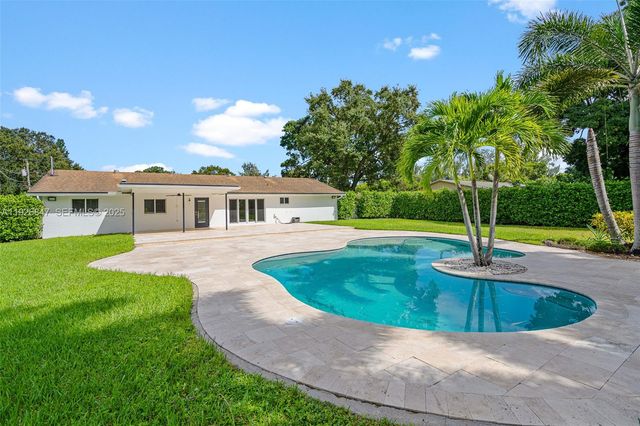 14330 SW 16th St, Davie, FL 33325