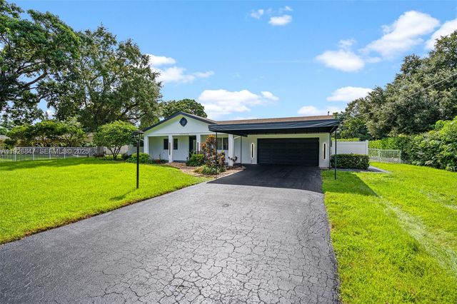 14330 SW 16th St, Davie, FL 33325