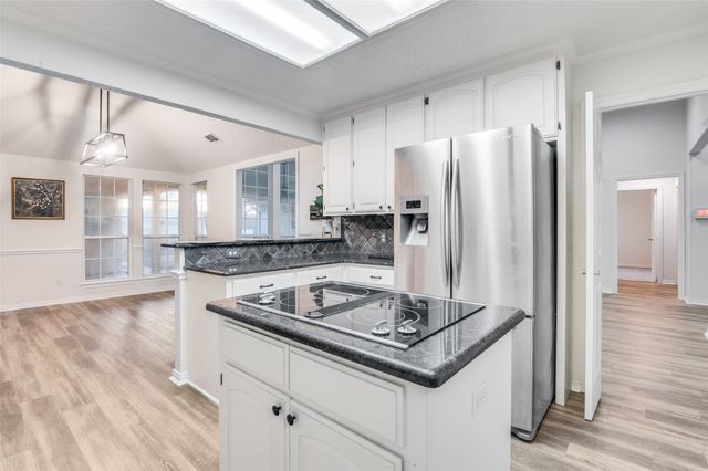 934 Fairway Drive, Duncanville, TX 75137