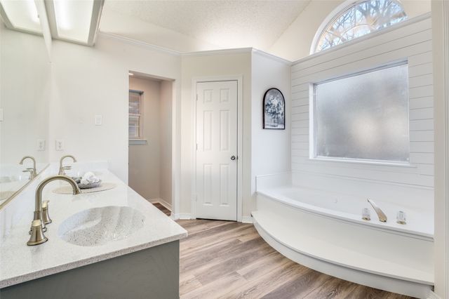 934 Fairway Drive, Duncanville, TX 75137