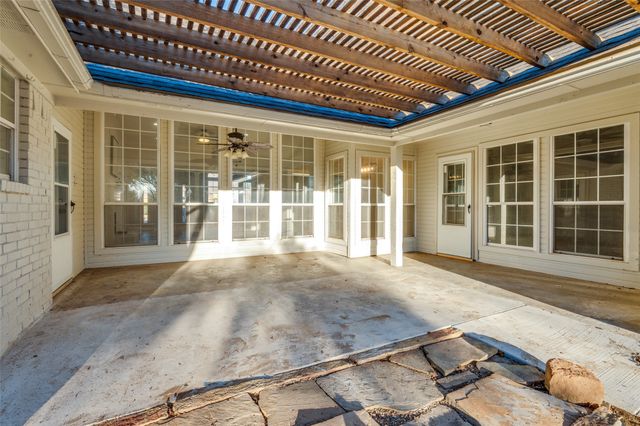 934 Fairway Drive, Duncanville, TX 75137