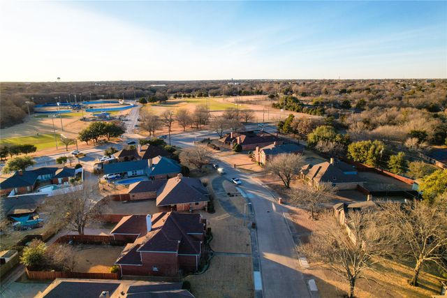 934 Fairway Drive, Duncanville, TX 75137