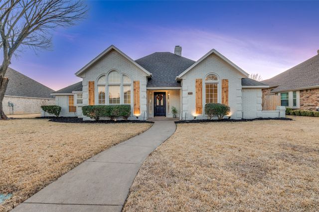 934 Fairway Drive, Duncanville, TX 75137