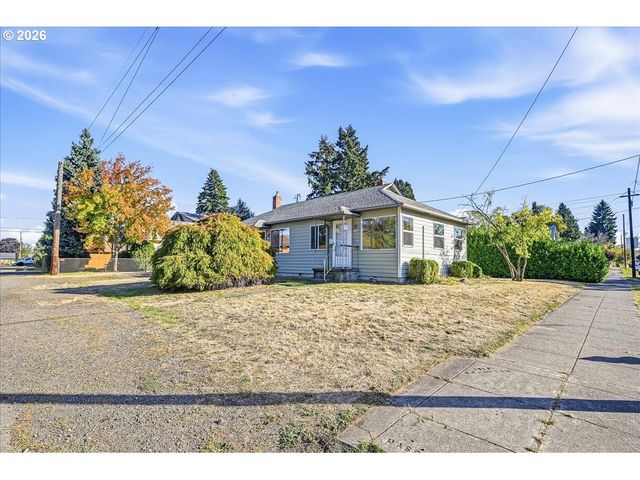 7404 Ne HASSALO St, Portland, OR 97213