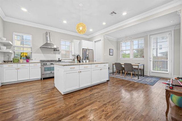 830 W 17th Street A, Houston, TX 77008