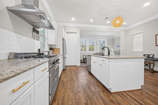 830 W 17th Street A, Houston, TX 77008