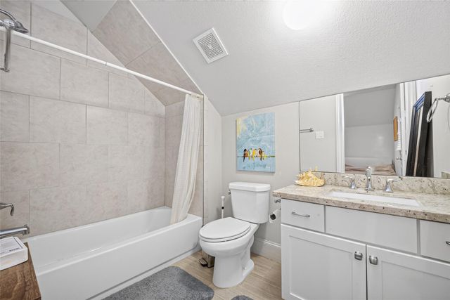 830 W 17th Street A, Houston, TX 77008