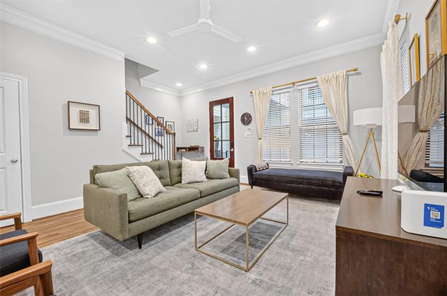 830 W 17th Street A, Houston, TX 77008
