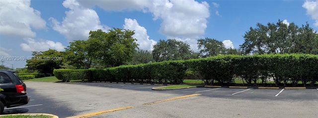8620 N Sherman Circle 306, Miramar, FL 33025