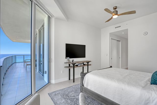 3100 N Ocean Drive H-1703, Riviera Beach, FL 33404