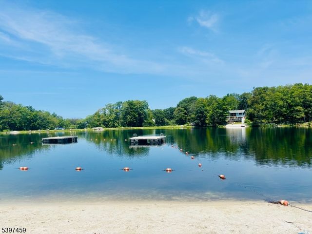 10 Panorama Dr, Vernon Twp., NJ 07461