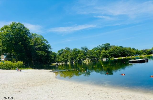 10 Panorama Dr, Vernon Twp., NJ 07461