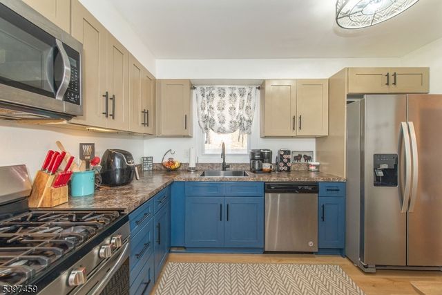 10 Panorama Dr, Vernon Twp., NJ 07461