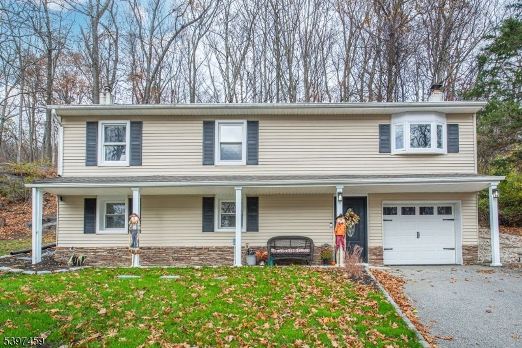 10 Panorama Dr, Vernon Twp., NJ 07461