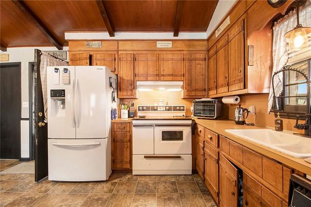 3 Shadow Lane, Cartersville, GA 30120