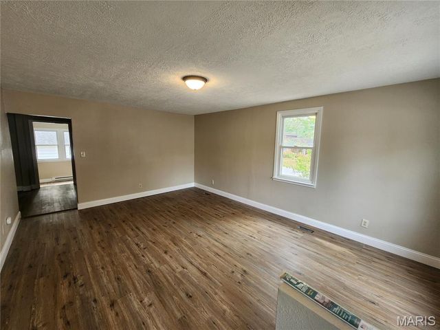 2221 Pulliam Avenue, Fayetteville, IL 62258