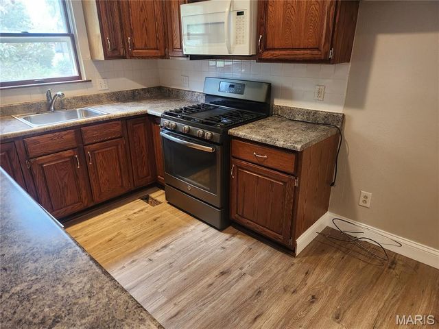 2221 Pulliam Avenue, Fayetteville, IL 62258