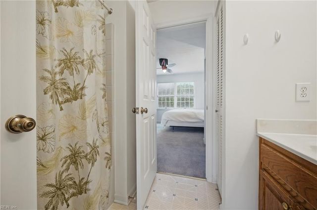 1712 Maze Hill MEWS, Virginia Beach, VA 23455