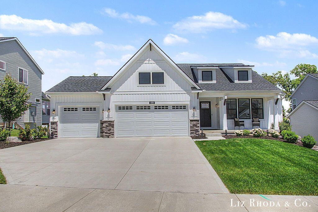 1689 Portadown Road, Byron Center, MI 49315