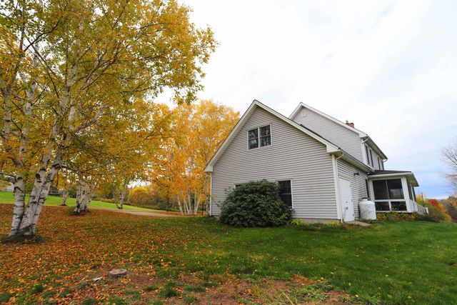 36 Tomahawk Path, Derby, VT 05829