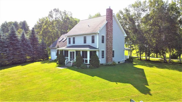 36 Tomahawk Path, Derby, VT 05829