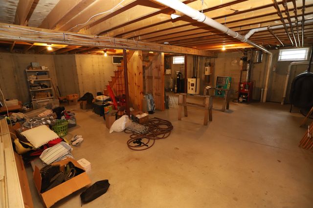 36 Tomahawk Path, Derby, VT 05829