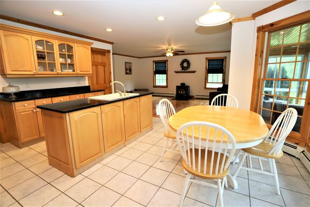 36 Tomahawk Path, Derby, VT 05829