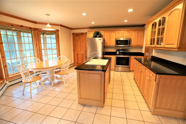 36 Tomahawk Path, Derby, VT 05829