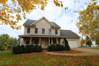 36 Tomahawk Path, Derby, VT 05829