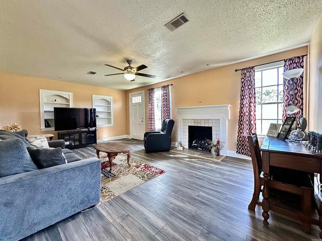 1207 N Arch Street, Sheridan, AR 72150