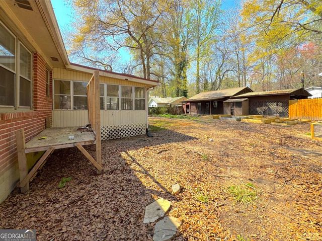 6383 Arthur Drive, Lithia Springs, GA 30122