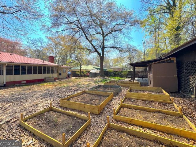 6383 Arthur Drive, Lithia Springs, GA 30122