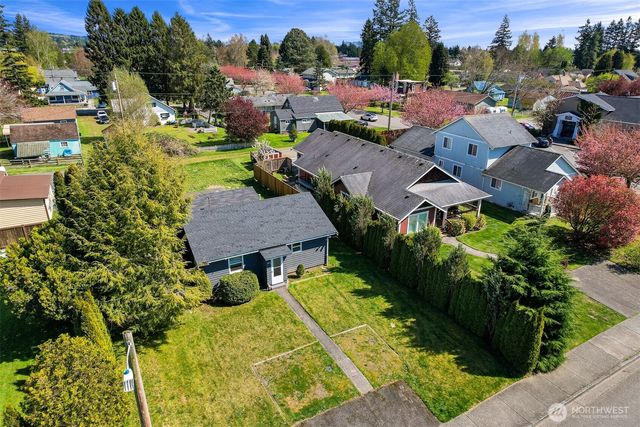 1056 Harrison Avenue, Blaine, WA 98230