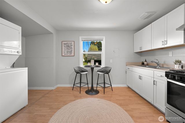 1056 Harrison Avenue, Blaine, WA 98230