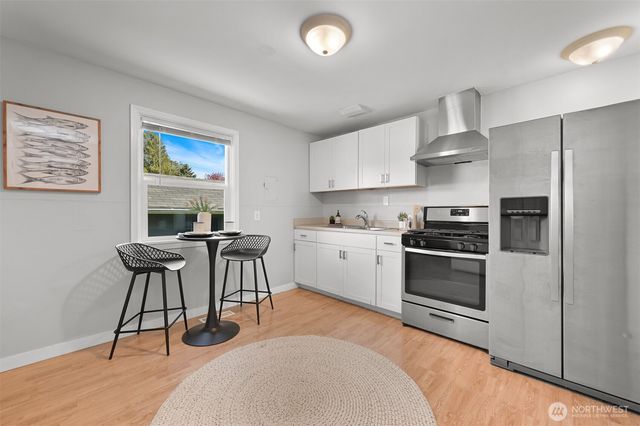 1056 Harrison Avenue, Blaine, WA 98230
