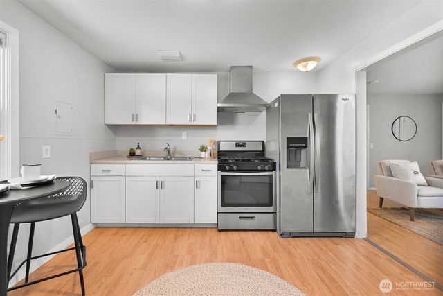 1056 Harrison Avenue, Blaine, WA 98230