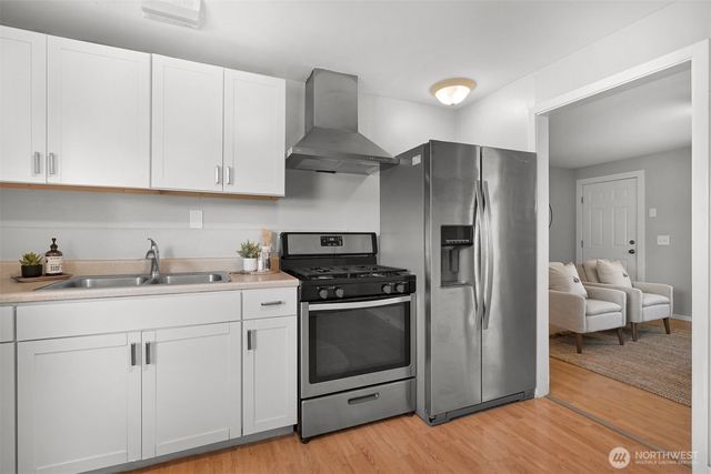 1056 Harrison Avenue, Blaine, WA 98230