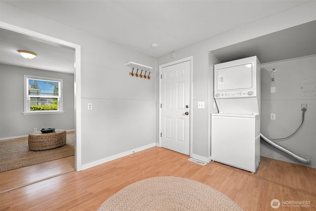 1056 Harrison Avenue, Blaine, WA 98230