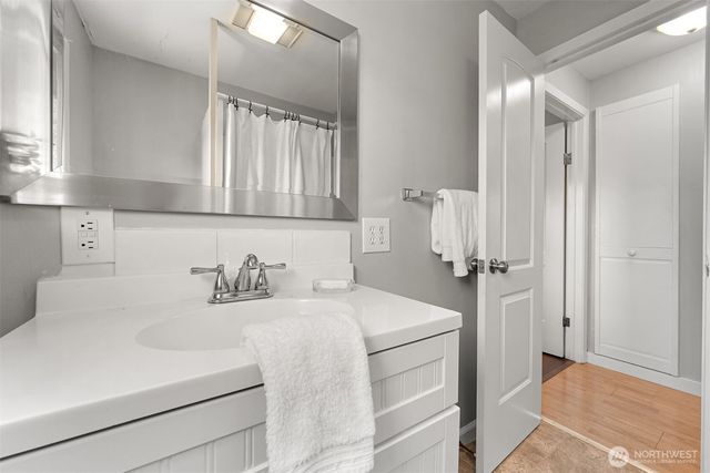1056 Harrison Avenue, Blaine, WA 98230