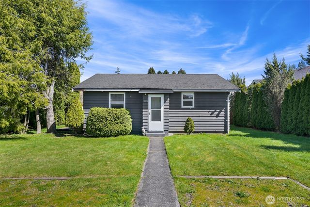 1056 Harrison Avenue, Blaine, WA 98230